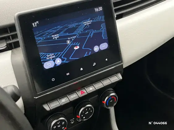 RENAULT CLIO V - voiture d'occasion - Photo 13