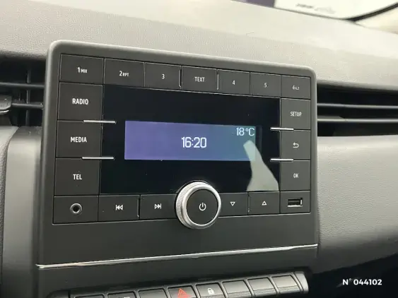 RENAULT CLIO V - voiture d'occasion - Photo 13