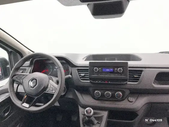 RENAULT TRAFIC FG III - voiture d'occasion - Photo 9