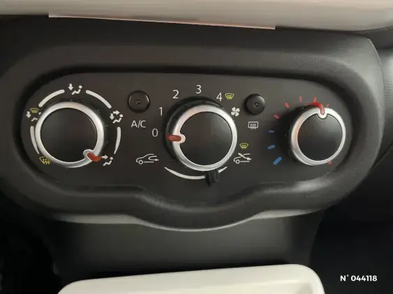 RENAULT TWINGO III - voiture d'occasion - Photo 14