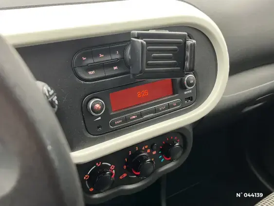 RENAULT TWINGO III - voiture d'occasion - Photo 13