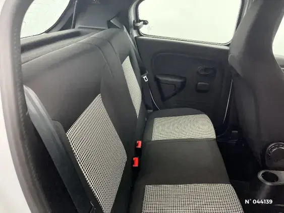 RENAULT TWINGO III - voiture d'occasion - Photo 11