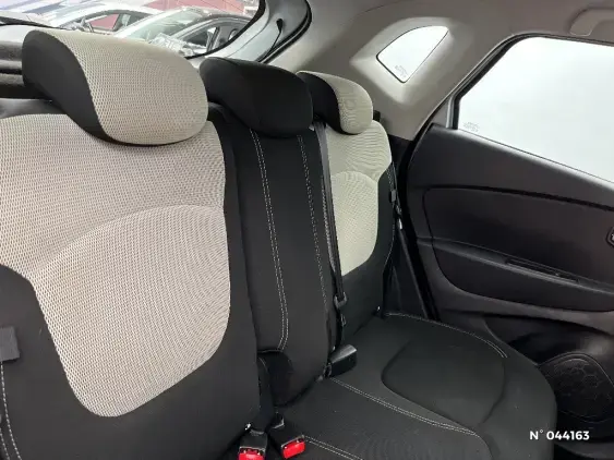 RENAULT CAPTUR - voiture d'occasion - Photo 11