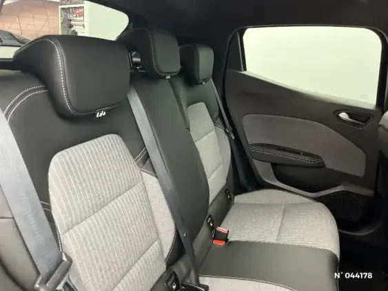 RENAULT CLIO V - voiture d'occasion - Photo 11