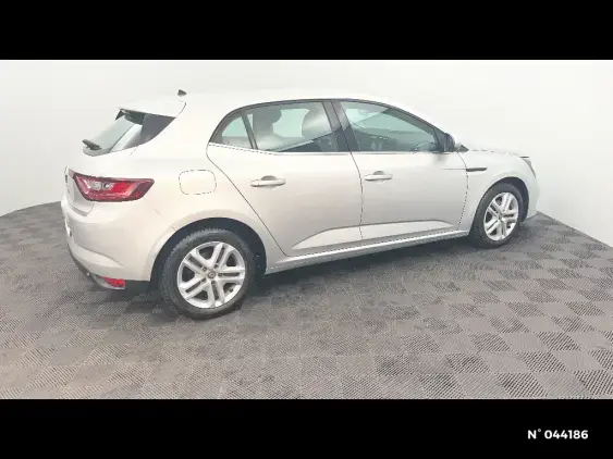 RENAULT MEGANE IV - voiture d'occasion - Photo 5