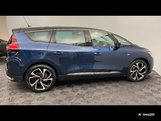 RENAULT MEGANE IV - voiture d'occasion - Photo 5