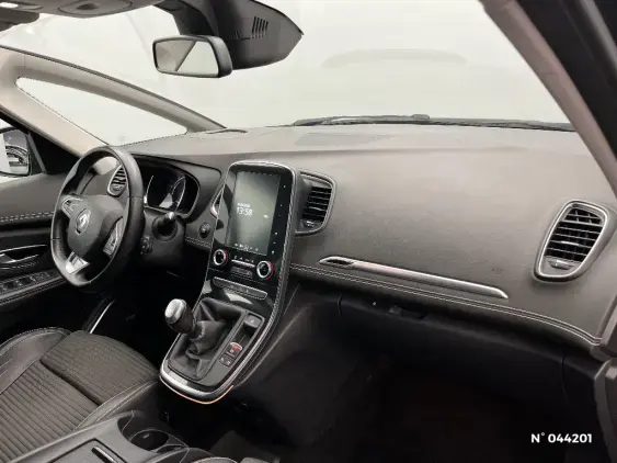 RENAULT MEGANE IV - voiture d'occasion - Photo 10