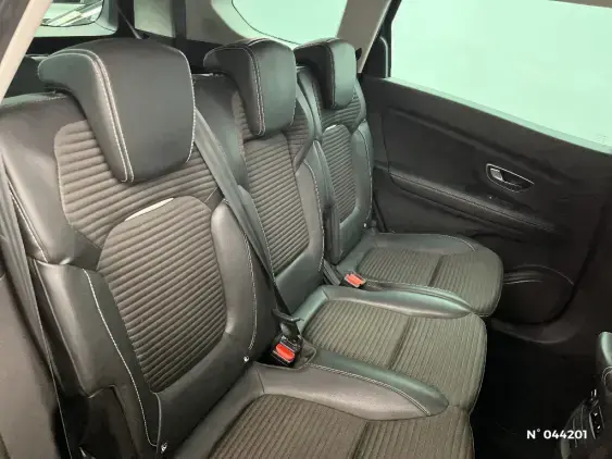 RENAULT MEGANE IV - voiture d'occasion - Photo 11
