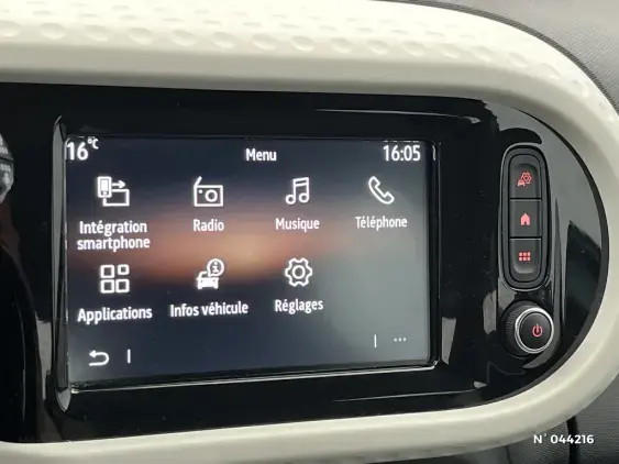 RENAULT TWINGO III - voiture d'occasion - Photo 13