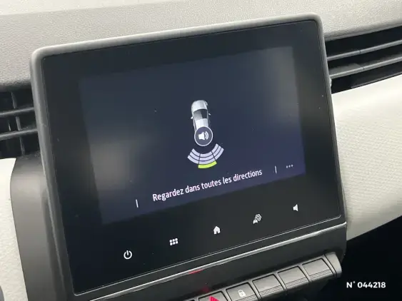 RENAULT CLIO V - voiture d'occasion - Photo 14