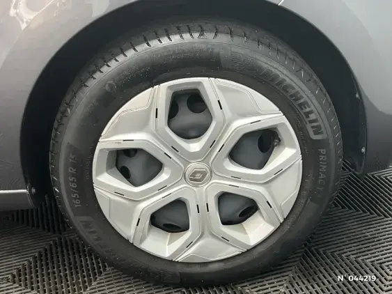 RENAULT TWINGO III - voiture d'occasion - Photo 8