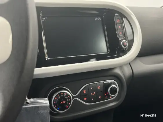RENAULT TWINGO III - voiture d'occasion - Photo 13