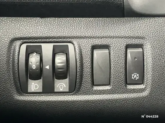 RENAULT CLIO IV - voiture d'occasion - Photo 15
