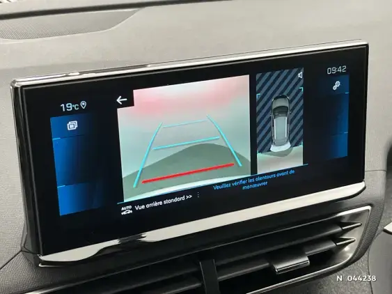 PEUGEOT 3008 II - voiture d'occasion - Photo 14