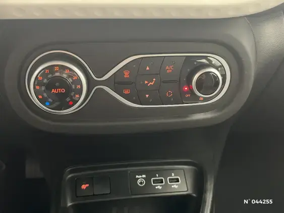 RENAULT TWINGO III - voiture d'occasion - Photo 14