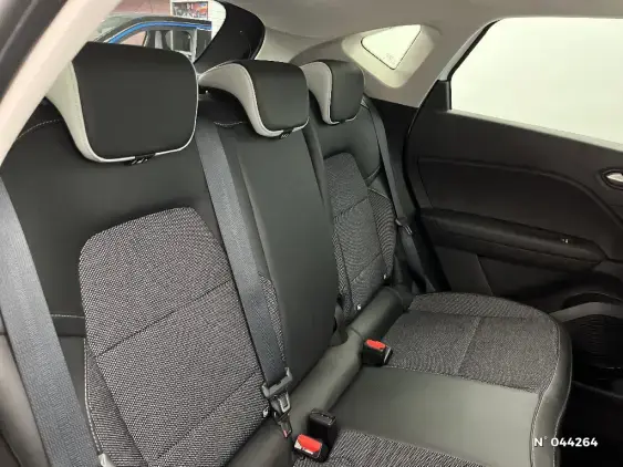 RENAULT CAPTUR II - voiture d'occasion - Photo 11