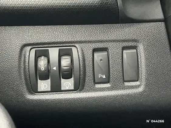 RENAULT CLIO IV - voiture d'occasion - Photo 14