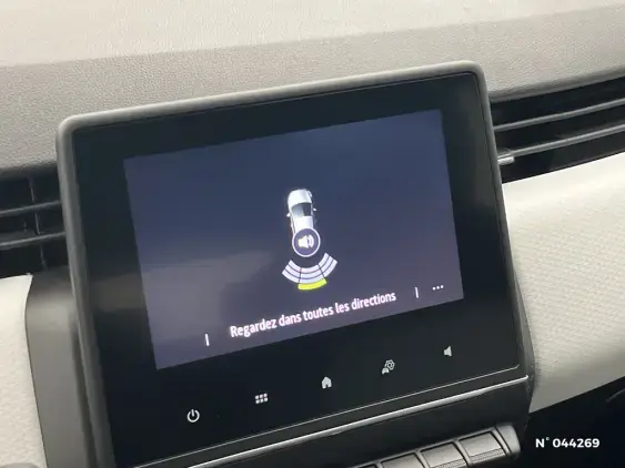 RENAULT CLIO V - voiture d'occasion - Photo 14