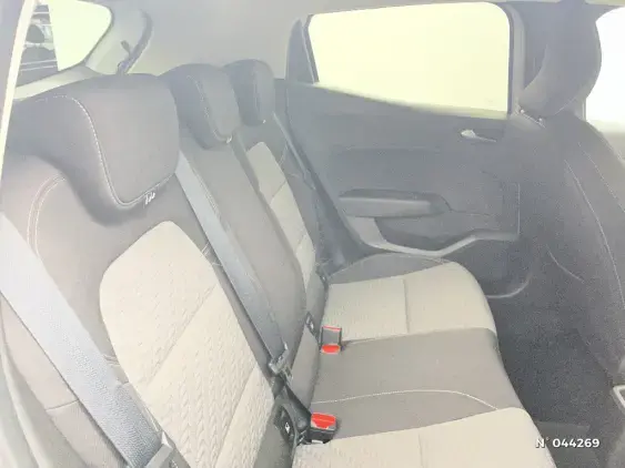 RENAULT CLIO V - voiture d'occasion - Photo 11