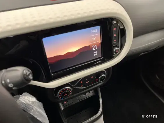 RENAULT TWINGO III - voiture d'occasion - Photo 13