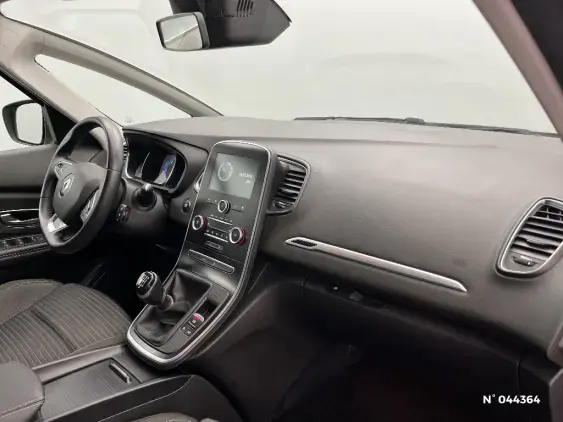 RENAULT SCENIC IV - voiture d'occasion - Photo 10