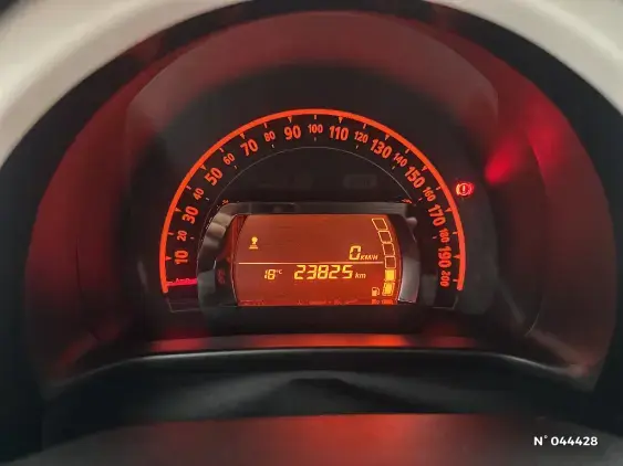 RENAULT TWINGO III - voiture d'occasion - Photo 12