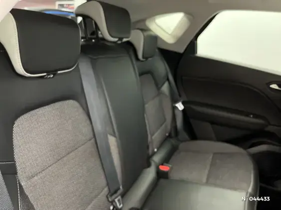 RENAULT CAPTUR II - voiture d'occasion - Photo 11