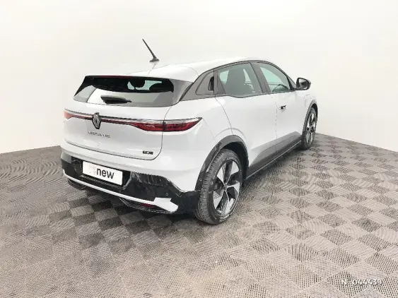 RENAULT MEGANE V - voiture d'occasion - Photo 4