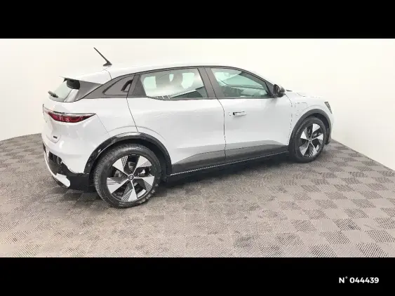 RENAULT MEGANE V - voiture d'occasion - Photo 5