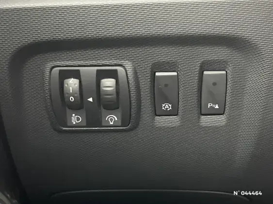 RENAULT CAPTUR - voiture d'occasion - Photo 15