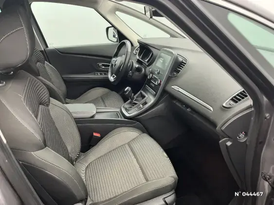 RENAULT SCENIC IV - voiture d'occasion - Photo 10