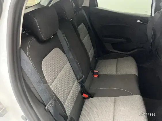 RENAULT CLIO V - voiture d'occasion - Photo 11