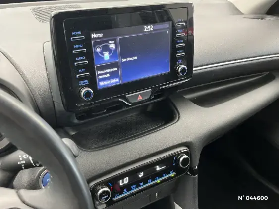 TOYOTA YARIS IV - voiture d'occasion - Photo 13