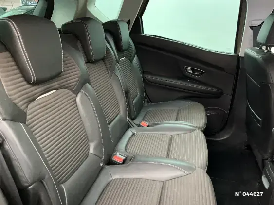 RENAULT SCENIC IV - voiture d'occasion - Photo 11