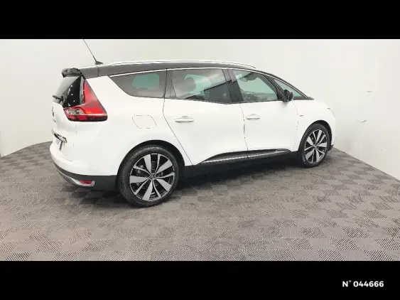 RENAULT SCENIC IV - voiture d'occasion - Photo 5
