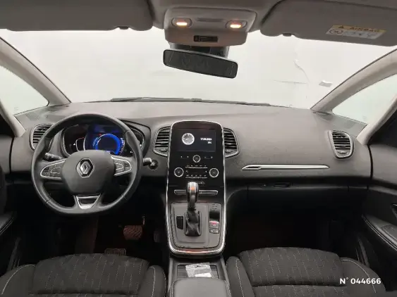 RENAULT SCENIC IV - voiture d'occasion - Photo 9