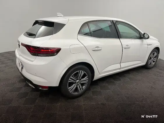 RENAULT MEGANE IV - voiture d'occasion - Photo 4