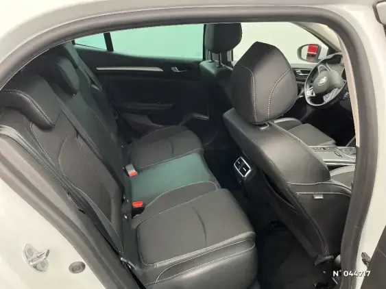 RENAULT MEGANE IV - voiture d'occasion - Photo 11