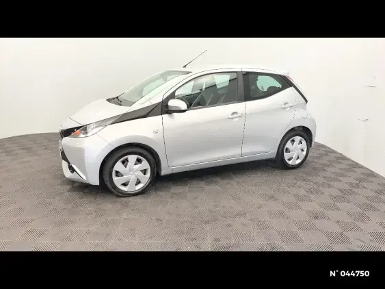 TOYOTA AYGO II - voiture d'occasion - Photo 2