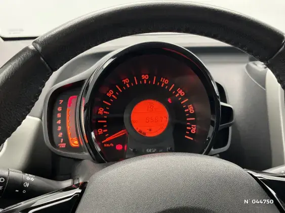 TOYOTA AYGO II - voiture d'occasion - Photo 12