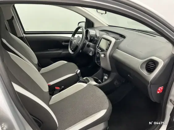 TOYOTA AYGO II - voiture d'occasion - Photo 10