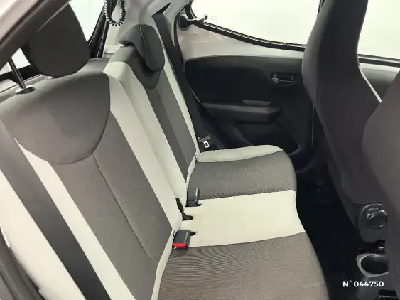 TOYOTA AYGO II - voiture d'occasion - Photo 11