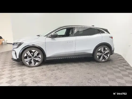 RENAULT MEGANE V - voiture d'occasion - Photo 2
