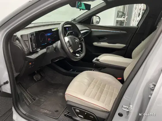 RENAULT MEGANE V - voiture d'occasion - Photo 10