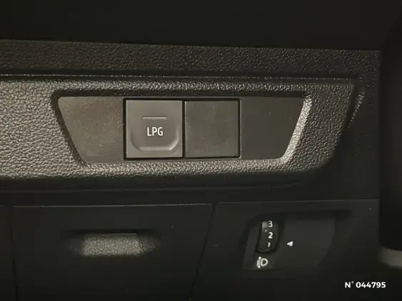 DACIA SANDERO III - voiture d'occasion - Photo 15