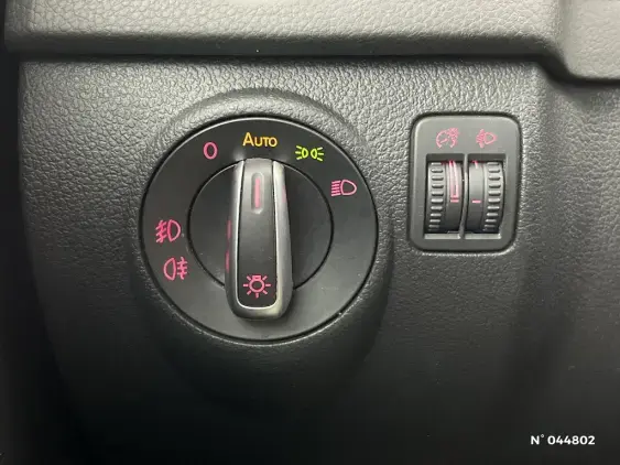 VOLKSWAGEN TIGUAN - voiture d'occasion - Photo 15