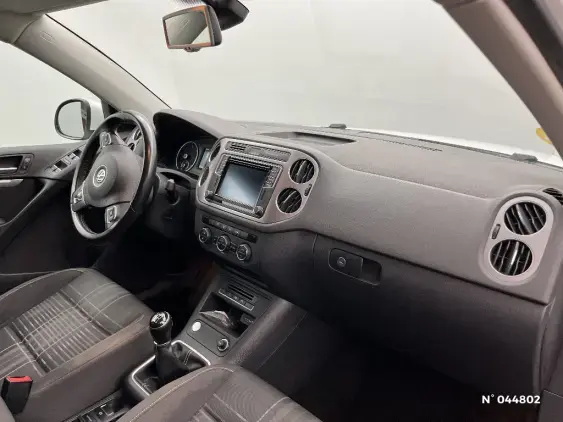 VOLKSWAGEN TIGUAN - voiture d'occasion - Photo 10