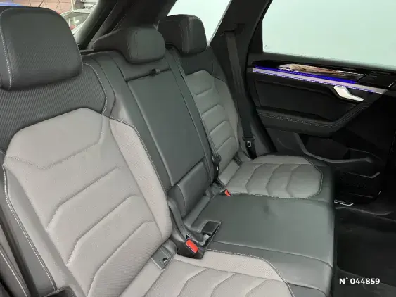 VOLKSWAGEN TOUAREG III - voiture d'occasion - Photo 11