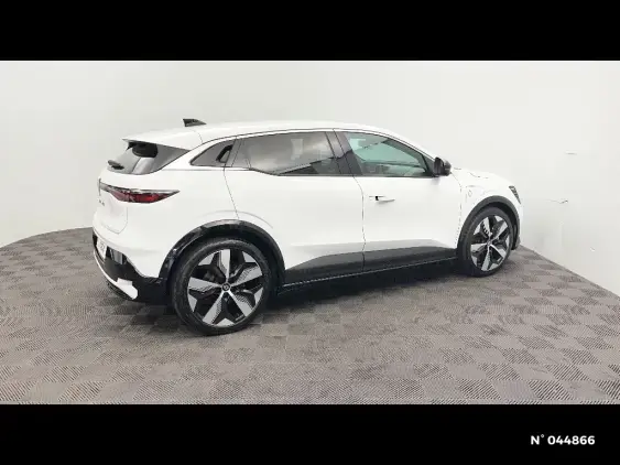 RENAULT MEGANE V - voiture d'occasion - Photo 5