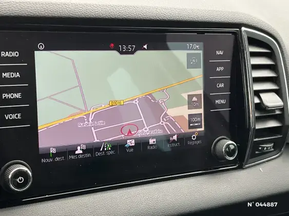 SKODA KAROQ - voiture d'occasion - Photo 13